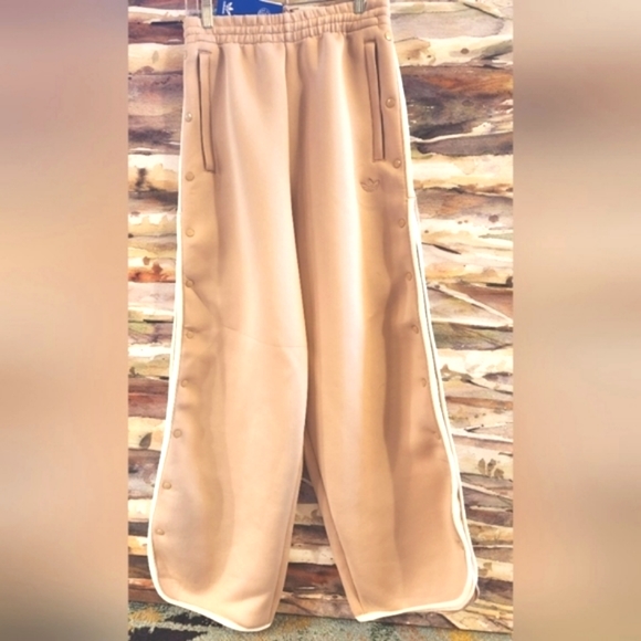 ADIDAS Spacer Magic Beige HM1616 OFFICIAL Snap Up High Waist Polar Fleece NWT S - Picture 3 of 16